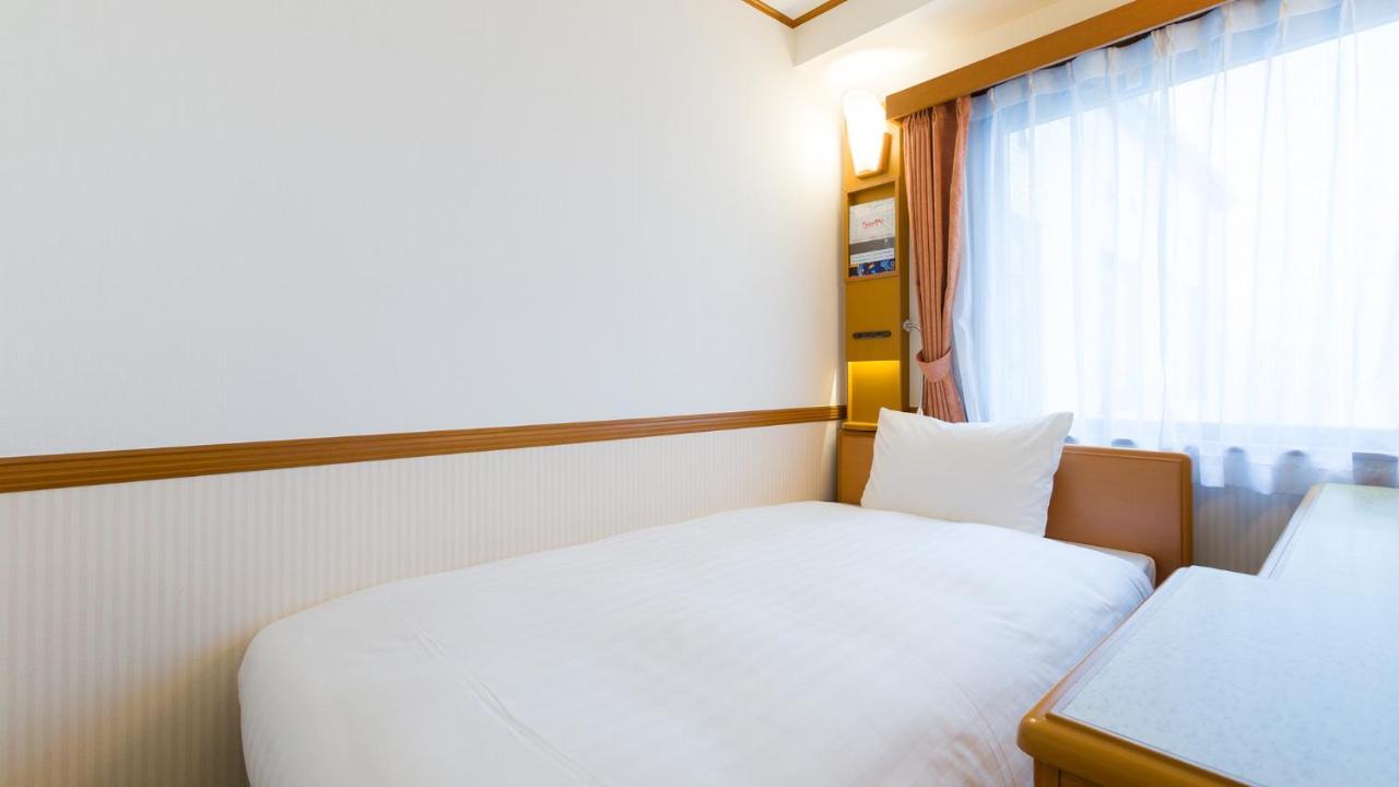 Toyoko Inn Tokyo Shinagawa Aomono-Yokocho-Eki Ruang foto